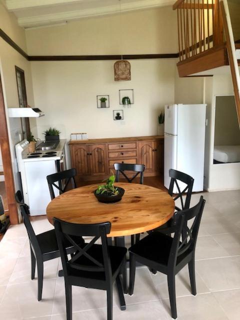 Montville Holiday Apartments Экстерьер фото